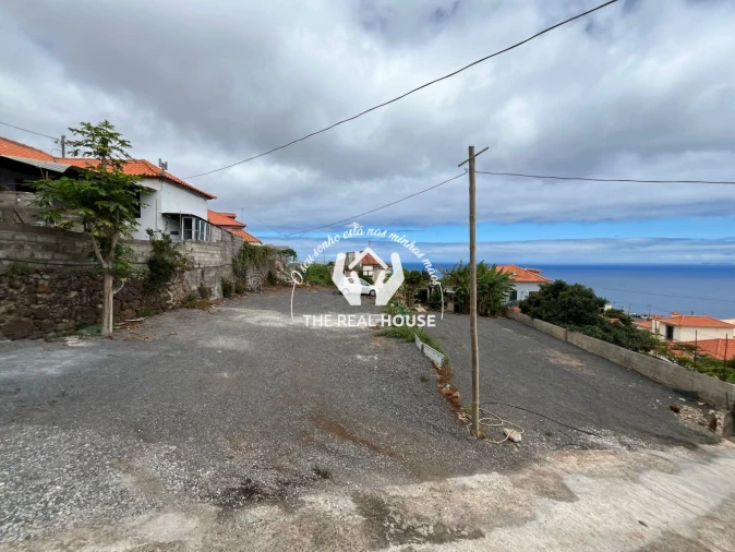 Terreno para Arrendamento em Santa Cruz