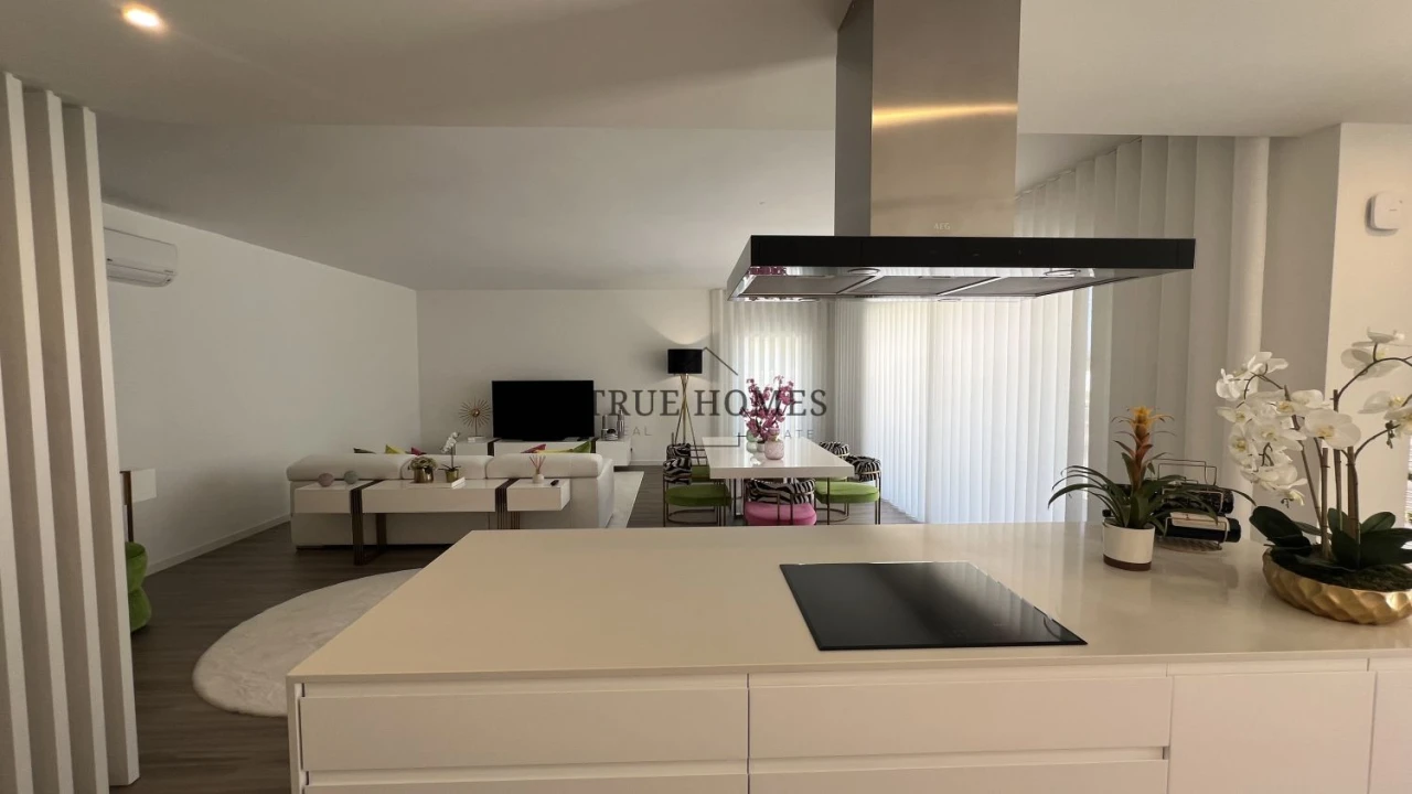 Apartamento T3 para Venda em Corroios Foto 8