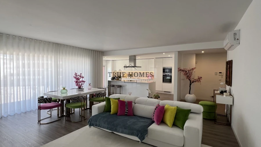 Apartamento T3 para Venda em Corroios Foto 4