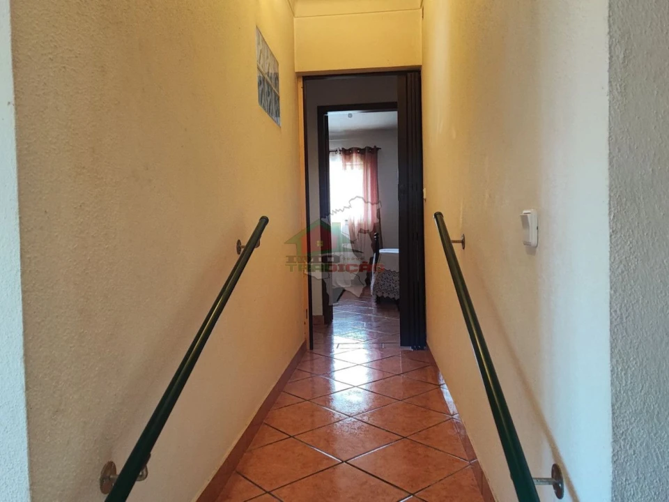 Moradia T3 para Venda em Casais e Alviobeira Foto 17