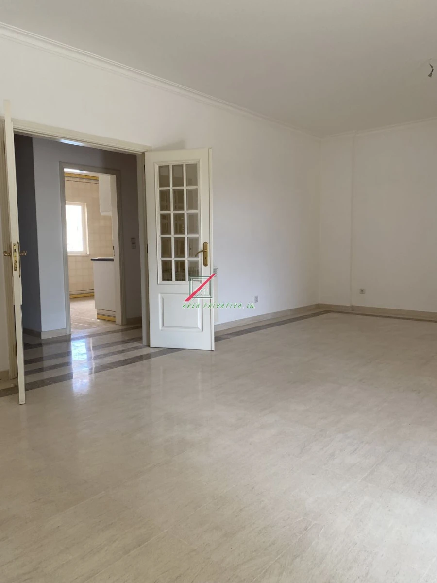 Apartamento T4 para Venda em Cascais e Estoril Foto 5