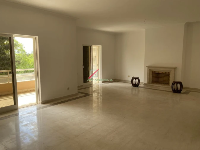 Apartamento T4 para Venda em Cascais e Estoril Foto 29