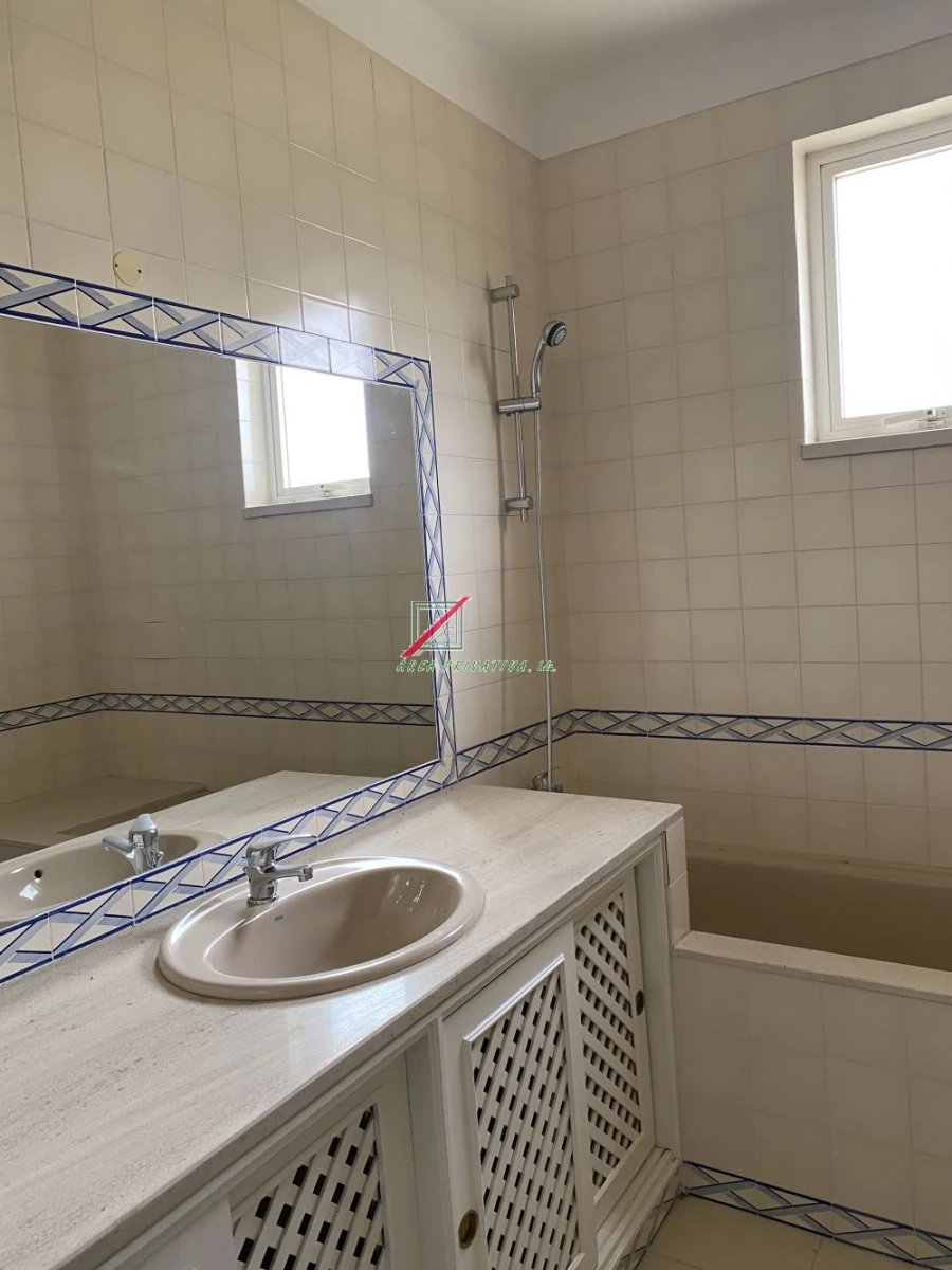 Apartamento T4 para Venda em Cascais e Estoril Foto 47