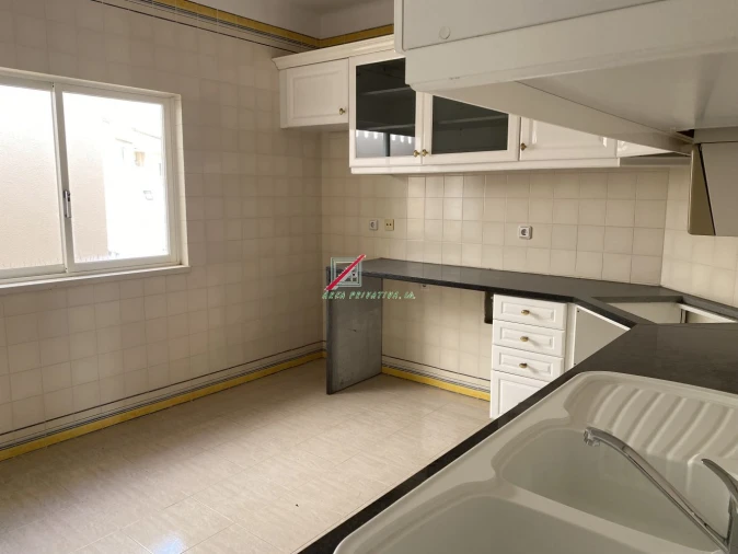 Apartamento T4 para Venda em Cascais e Estoril Foto 14