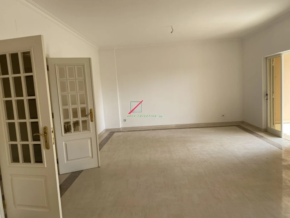 Apartamento T4 para Venda em Cascais e Estoril Foto 17