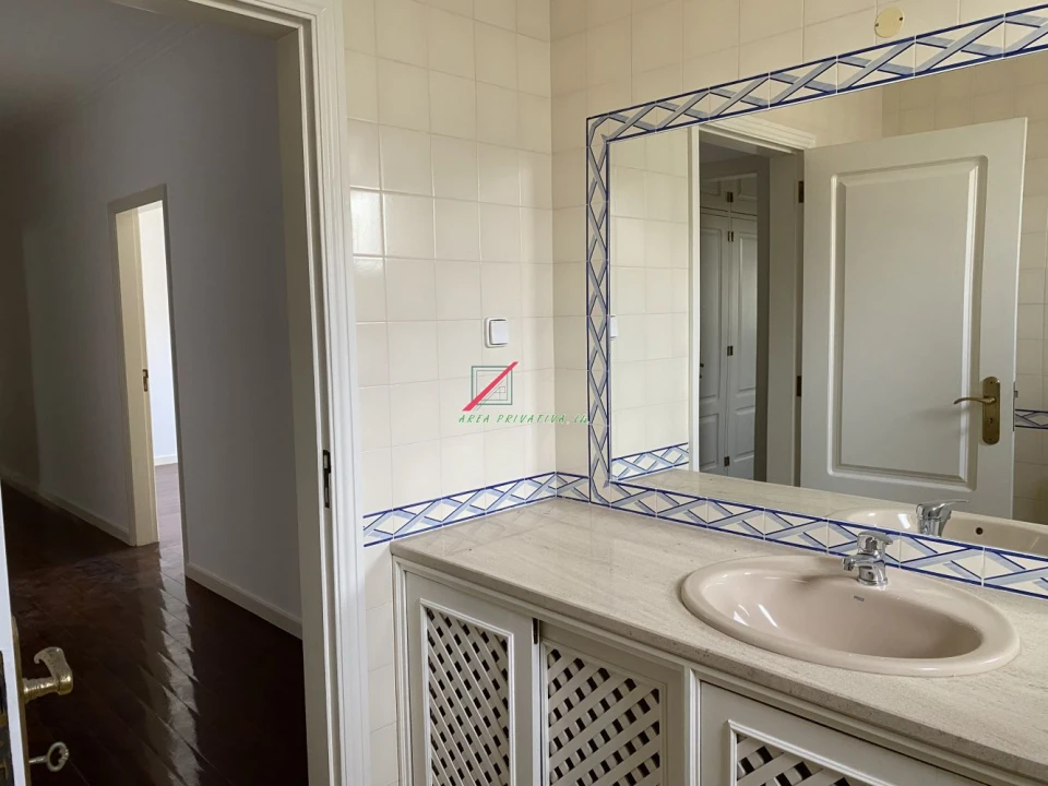 Apartamento T4 para Venda em Cascais e Estoril Foto 42