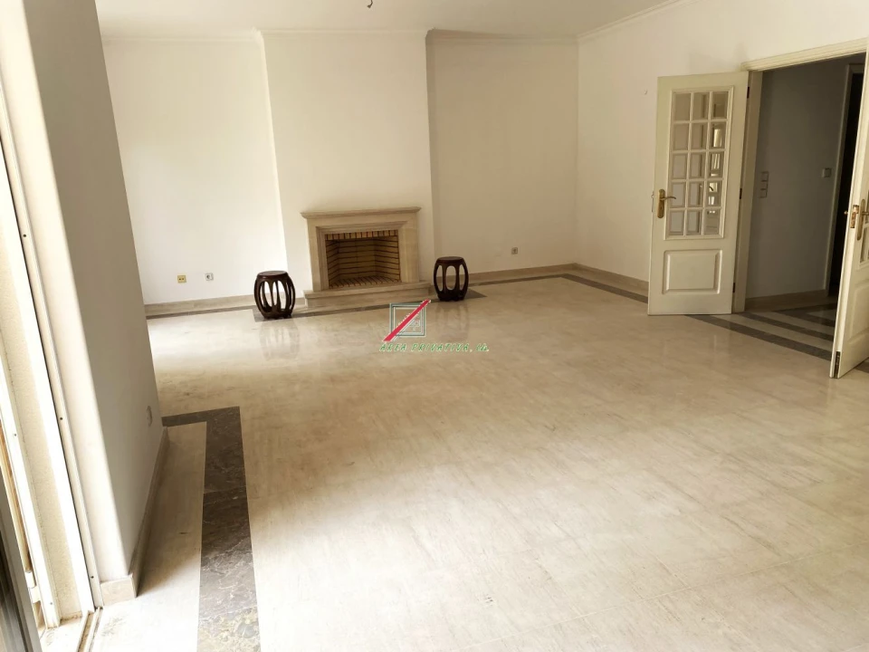 Apartamento T4 para Venda em Cascais e Estoril Foto 7