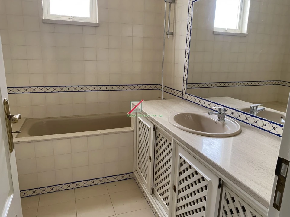 Apartamento T4 para Venda em Cascais e Estoril Foto 61