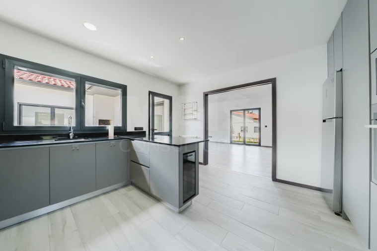 Moradia T3 para Venda em Bidoeira de Cima Foto 10