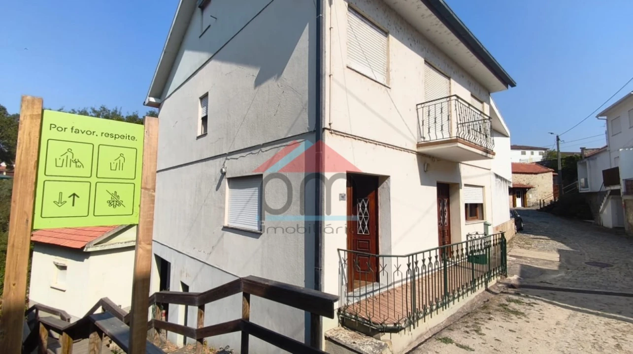 Moradia T4 para Venda em Ceivães e Badim Foto 1