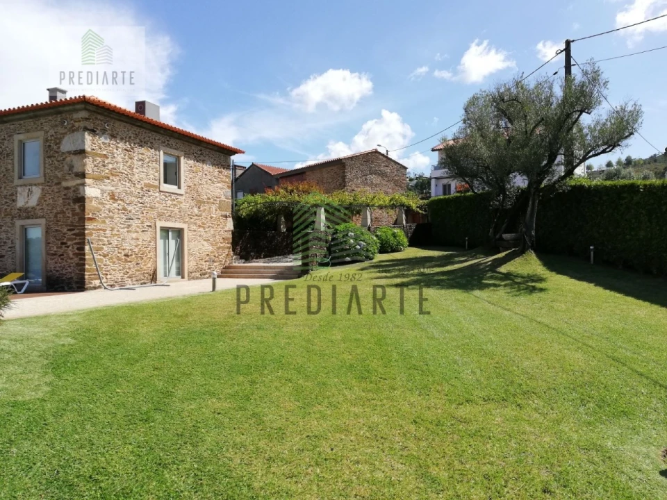 Moradia T4 para Venda em Venade e Azevedo Foto 3