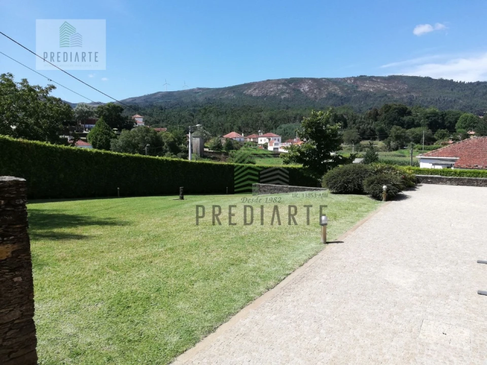 Moradia T4 para Venda em Venade e Azevedo Foto 6