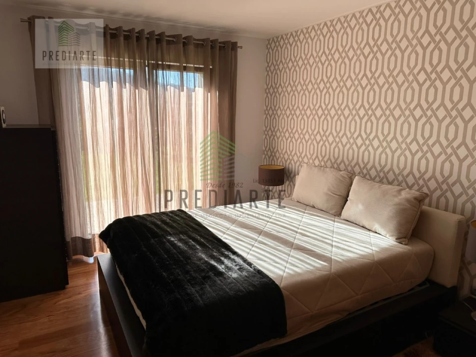 Moradia T4 para Venda em Venade e Azevedo Foto 34