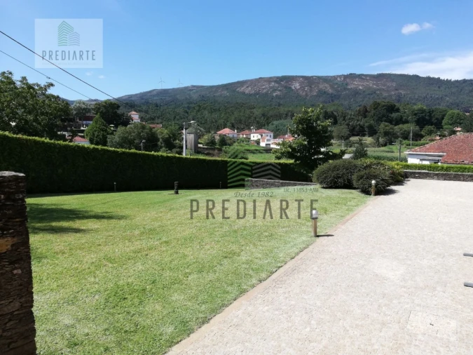 Moradia T4 para Venda em Venade e Azevedo Foto 6