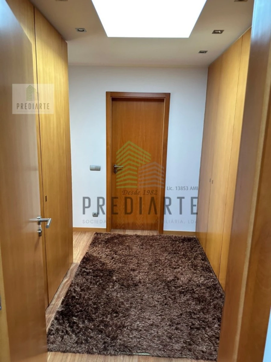 Moradia T4 para Venda em Venade e Azevedo Foto 29