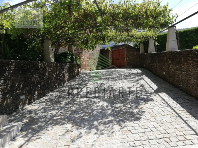 Moradia T4 para Venda em Venade e Azevedo Foto 10