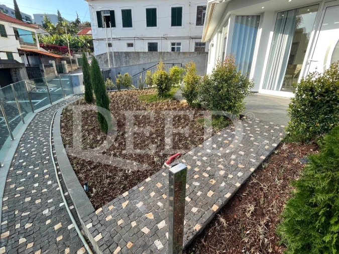 Moradia T3 para Venda em Funchal (São Pedro) Foto 16