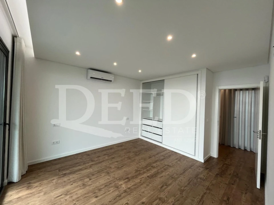 Moradia T3 para Venda em Agua de Pena Foto 15