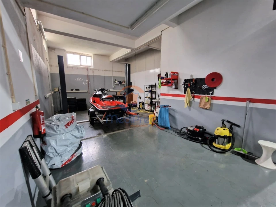 Armazém para Venda em Póvoa de Santo Adrião e Olival Basto Foto 9