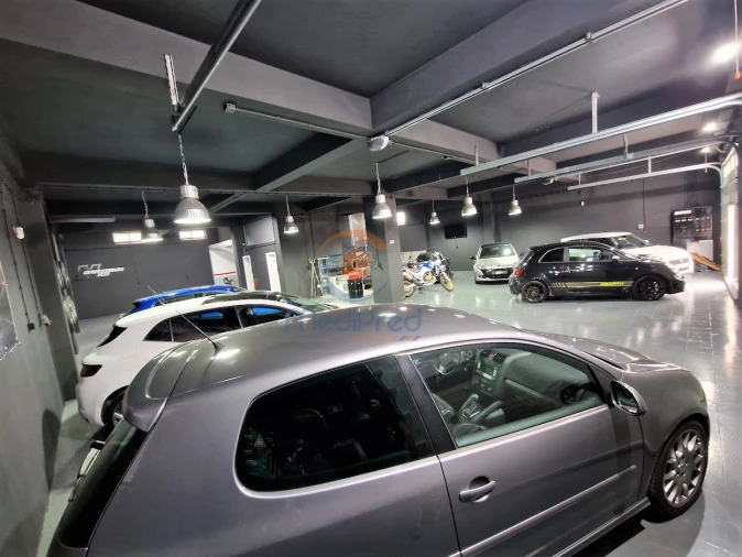 Armazém para Venda em Póvoa de Santo Adrião e Olival Basto Foto 4