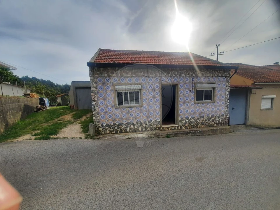 Moradia T3 para Venda em Brasfemes Foto 2