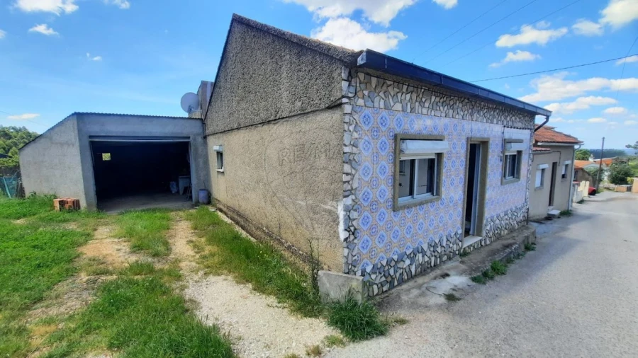 Moradia T3 para Venda em Brasfemes Foto 6