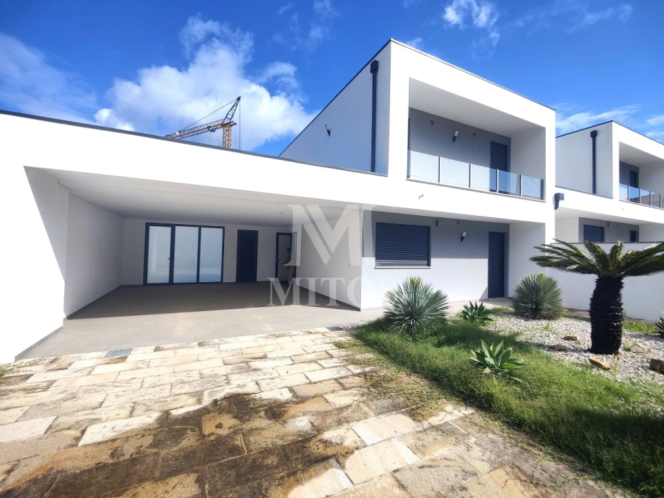 Moradia T3 para Venda em Seara Foto 1