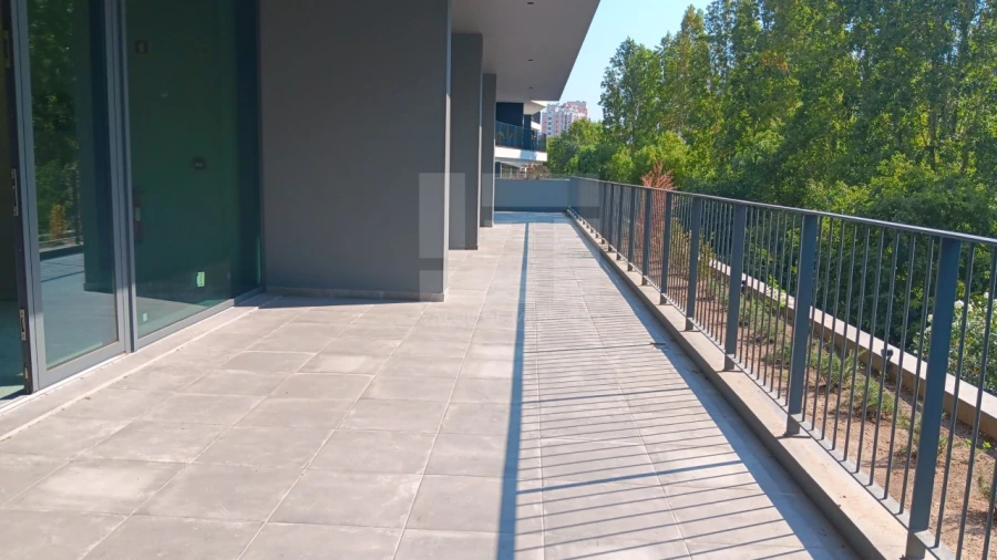 Loja para Arrendamento em Algés, Linda-A-Velha e Cruz Quebrada-Dafundo Foto 11