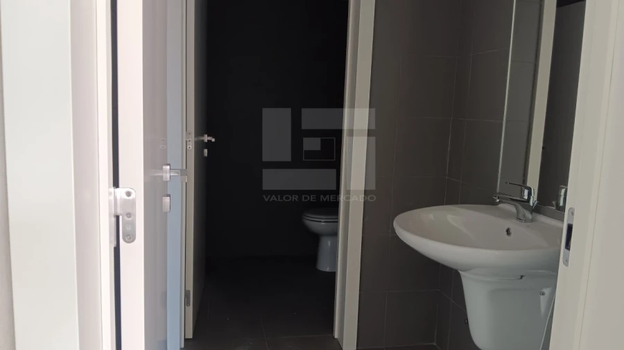 Loja para Arrendamento em Algés, Linda-A-Velha e Cruz Quebrada-Dafundo Foto 17