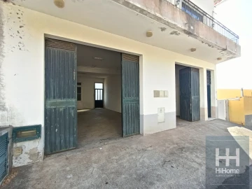 Moradia T6 para Venda em Estreito de Camara de Lobos