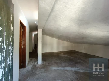 Moradia T6 para Venda em Estreito de Camara de Lobos