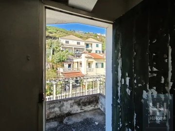 Moradia T6 para Venda em Estreito de Camara de Lobos