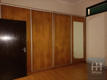 Moradia T6 para Venda em Estreito de Camara de Lobos