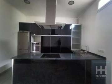 Moradia T6 para Venda em Estreito de Camara de Lobos