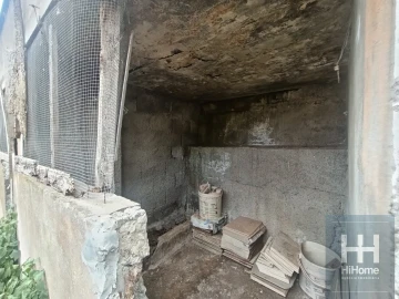 Moradia T6 para Venda em Estreito de Camara de Lobos