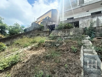 Moradia T6 para Venda em Estreito de Camara de Lobos