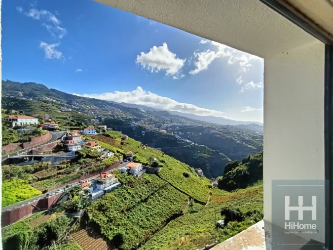 Moradia T6 para Venda em Estreito de Camara de Lobos Foto 19