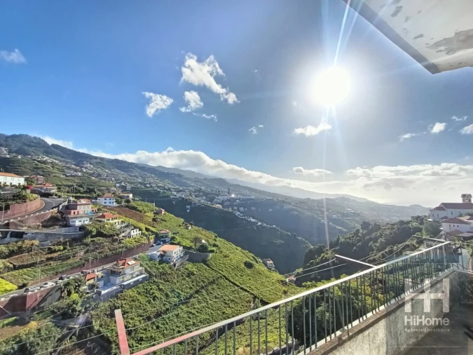 Moradia T6 para Venda em Estreito de Camara de Lobos Foto 37