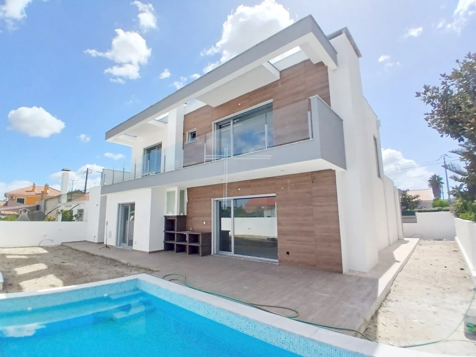 Moradia T4 para Venda em Azeitão (São Lourenço e São Simão) Foto 2