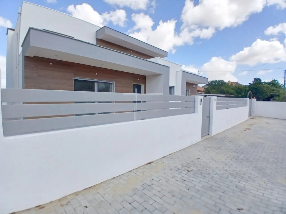 Moradia T4 para Venda em Azeitão (São Lourenço e São Simão) Foto 35
