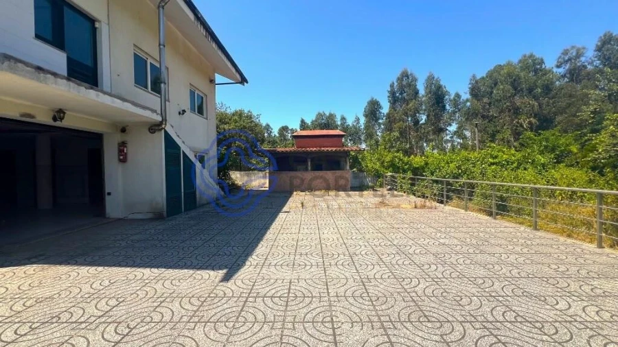 Moradia T4 para Venda em Alfena Foto 7