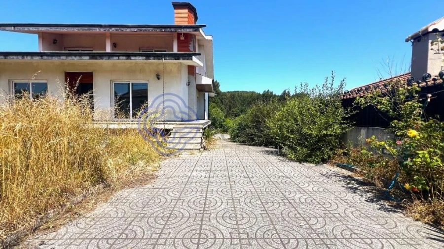 Moradia T4 para Venda em Alfena Foto 6