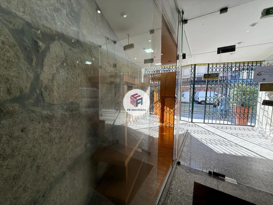 Loja para Arrendamento em Matosinhos e Leça da Palmeira Foto 12