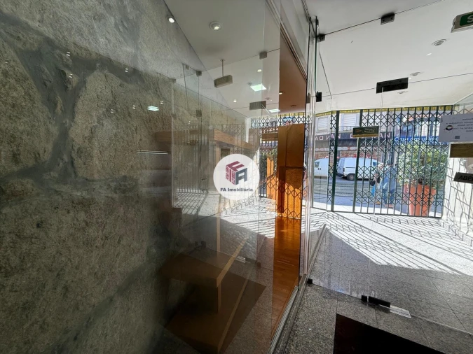 Loja para Arrendamento em Matosinhos e Leça da Palmeira Foto 12