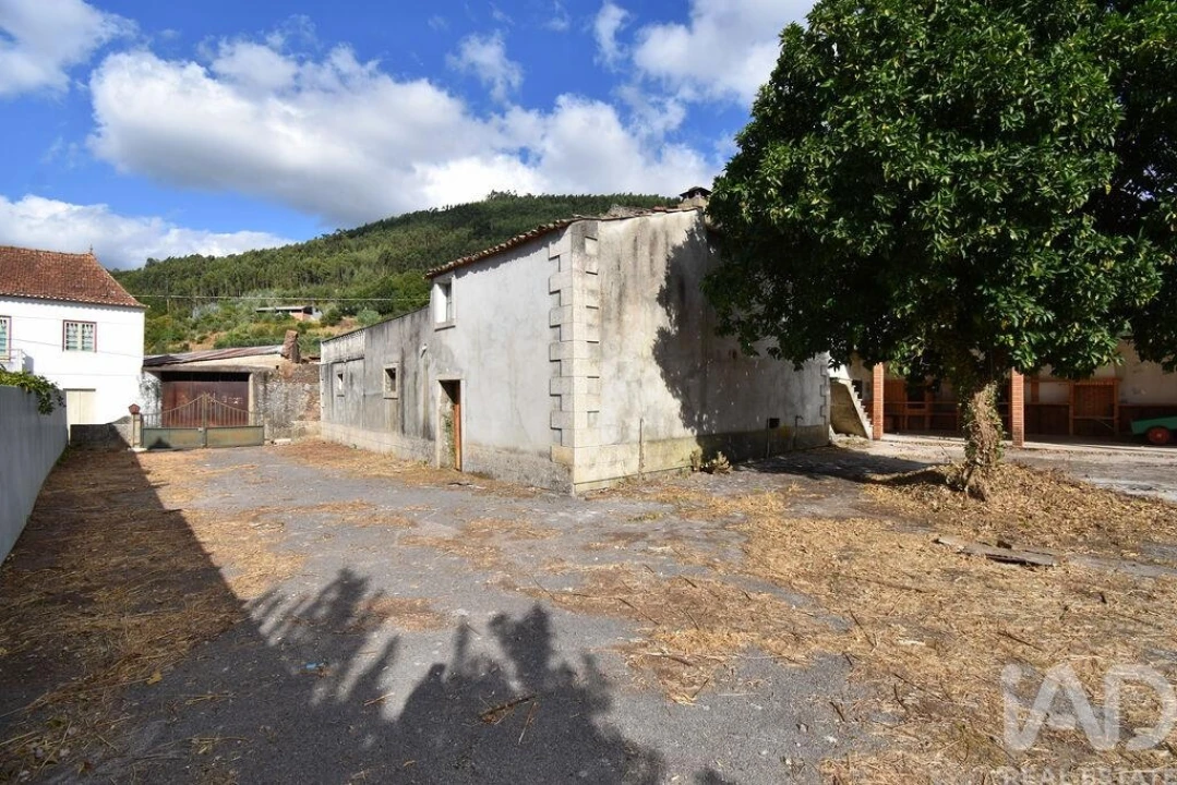 Moradia T3 para Venda em Miranda do Corvo Foto 4