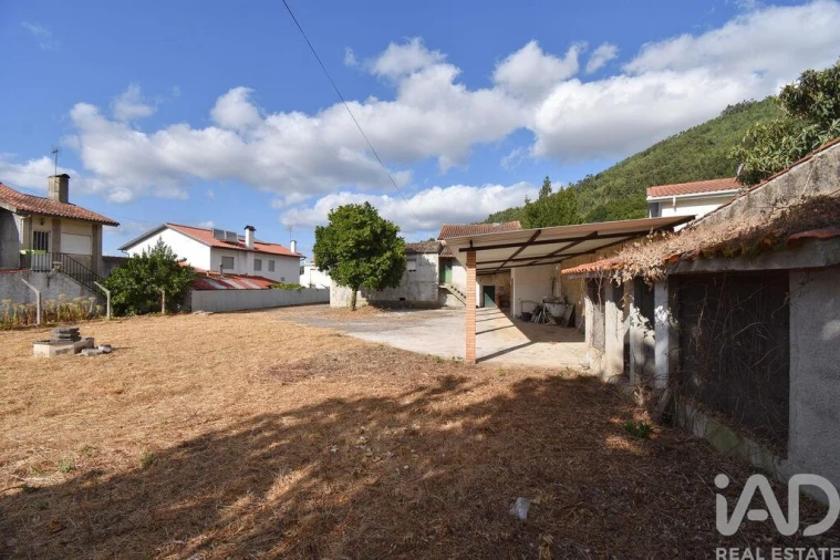 Moradia T3 para Venda em Miranda do Corvo Foto 6