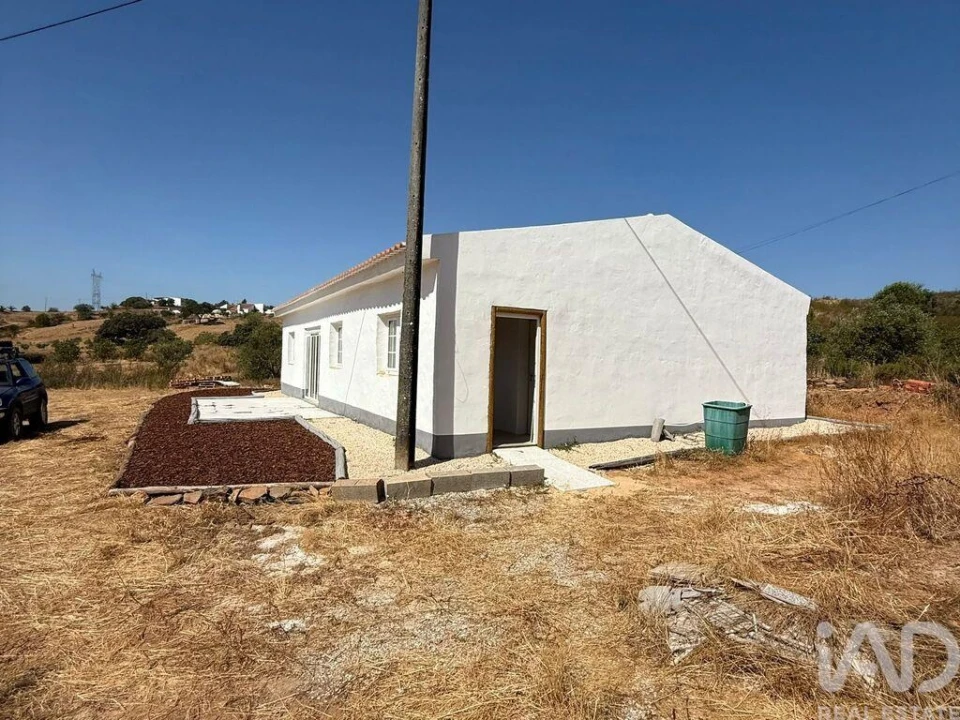 Moradia T2 para Venda em São Bartolomeu de Messines Foto 3