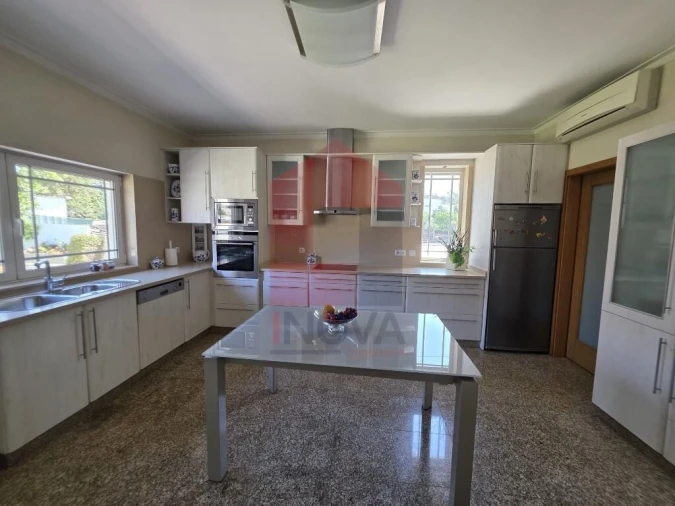 Moradia T4 para Venda em Sabariz Foto 8