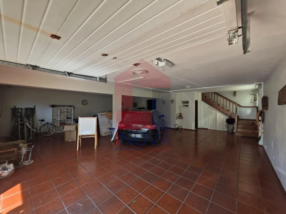 Moradia T4 para Venda em Sabariz Foto 40