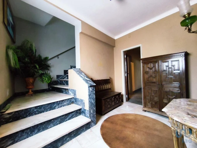 Moradia T6 para Venda em Infias Foto 3